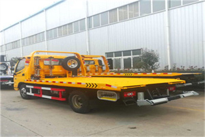 驿城区附近拖车救援搭电